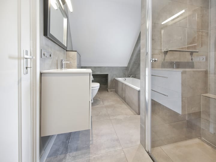 Foto 11 van Schipholweg 413