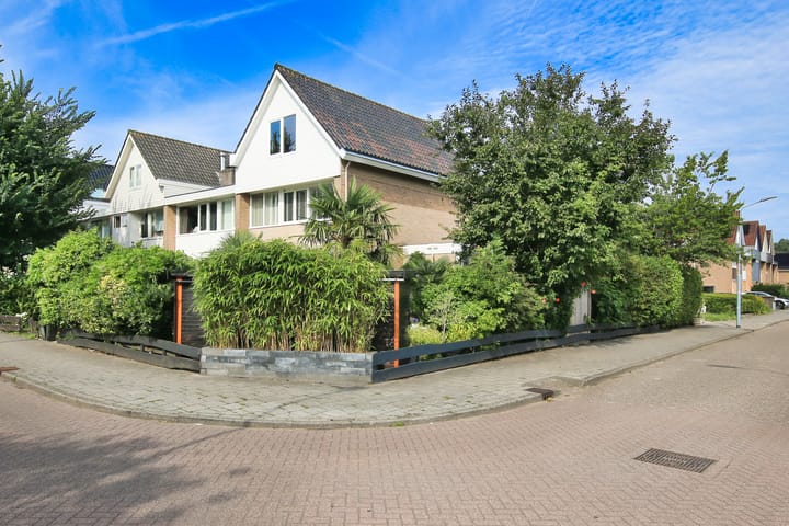 Photo 59 of Chr. Huygensstraat 25