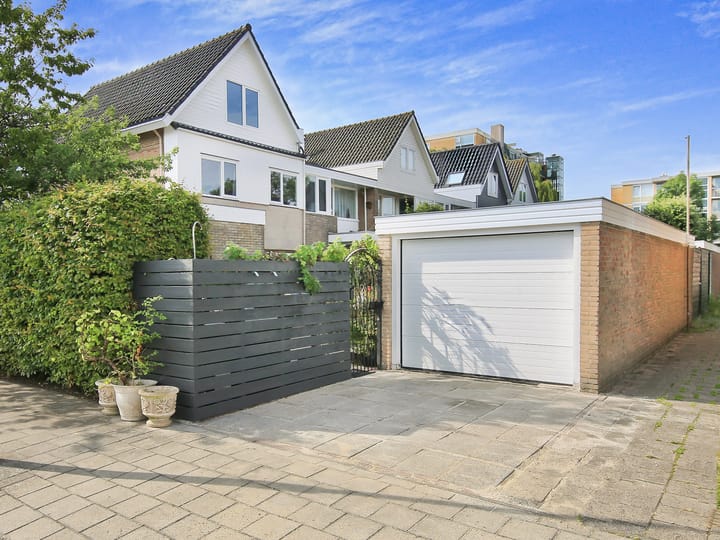 Photo 60 of Chr. Huygensstraat 25