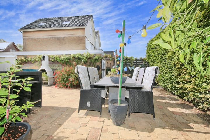 Photo 67 of Chr. Huygensstraat 25