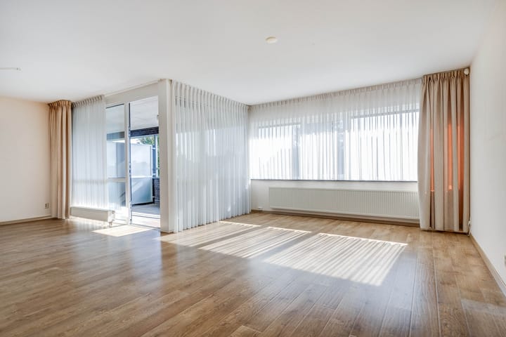 Foto 10 van Rijksweg Zuid 122-8