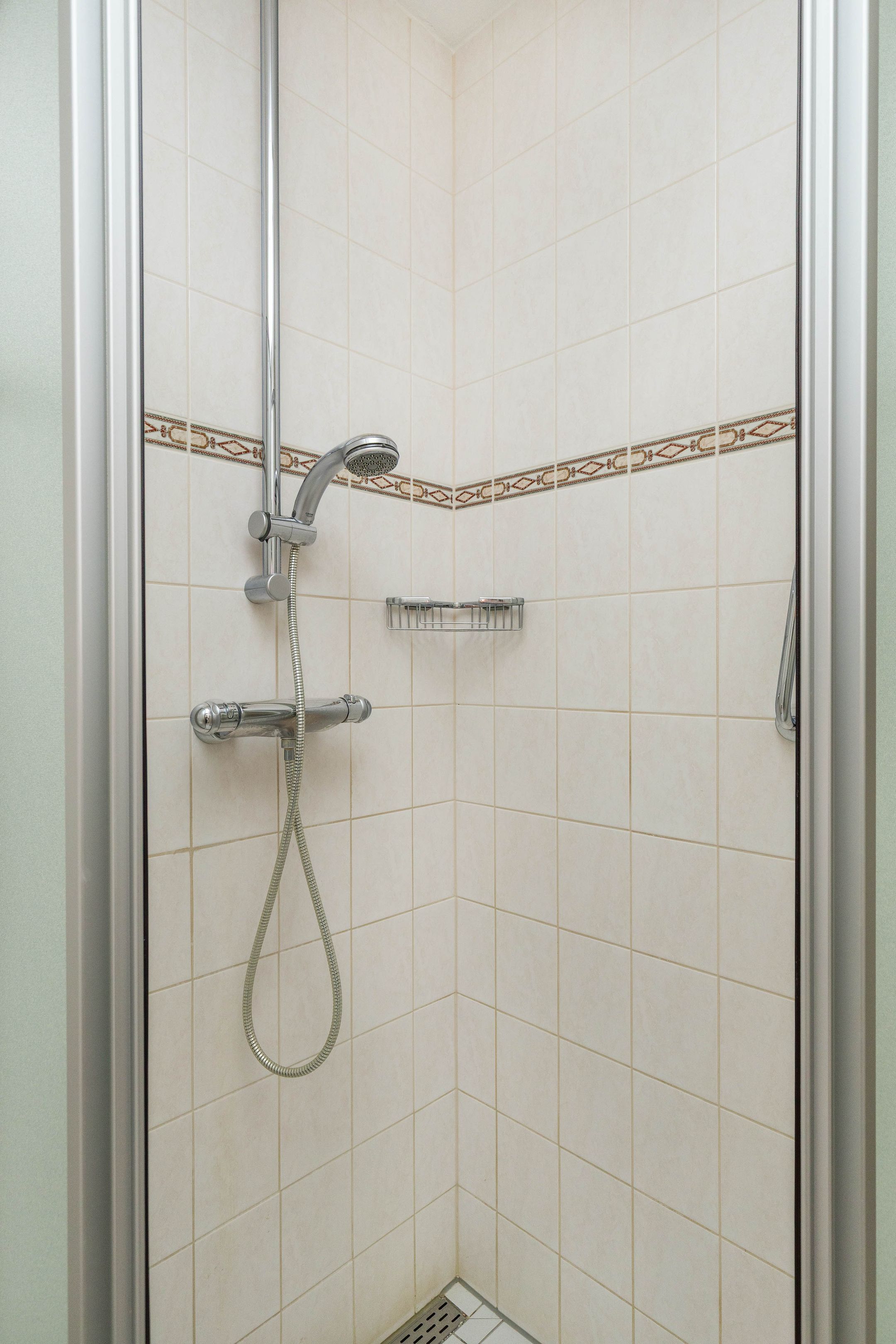 Foto 15 van Rijksweg Zuid 122-8