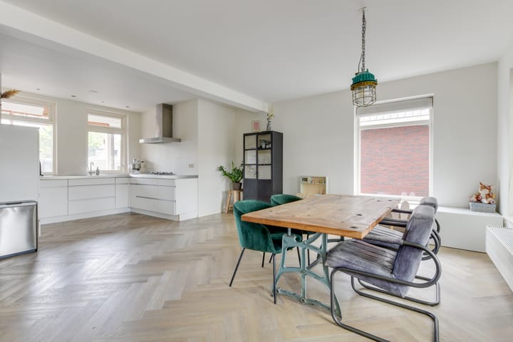 Photo 11 of Stationsweg 65-A