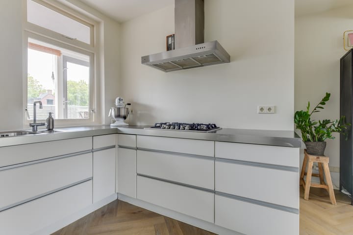 Photo 13 of Stationsweg 65-A