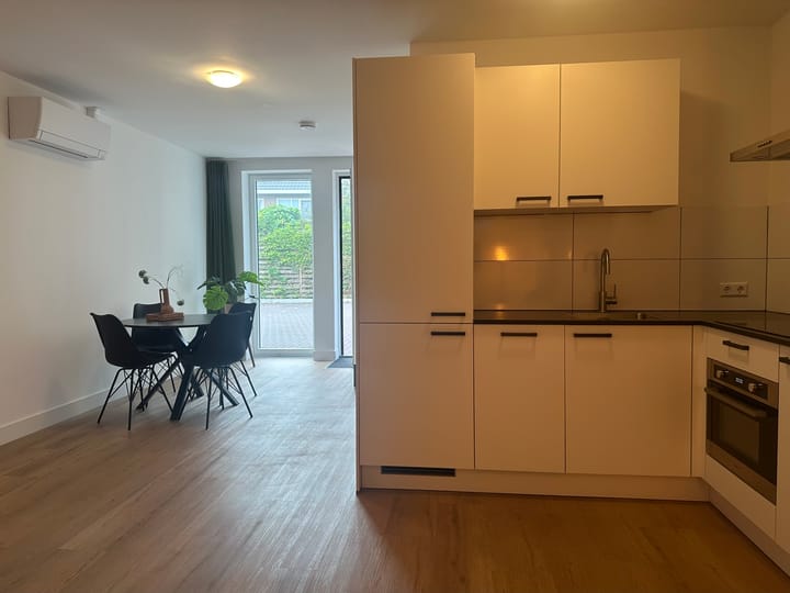 Photo 4 of Noordeinde 167-A3