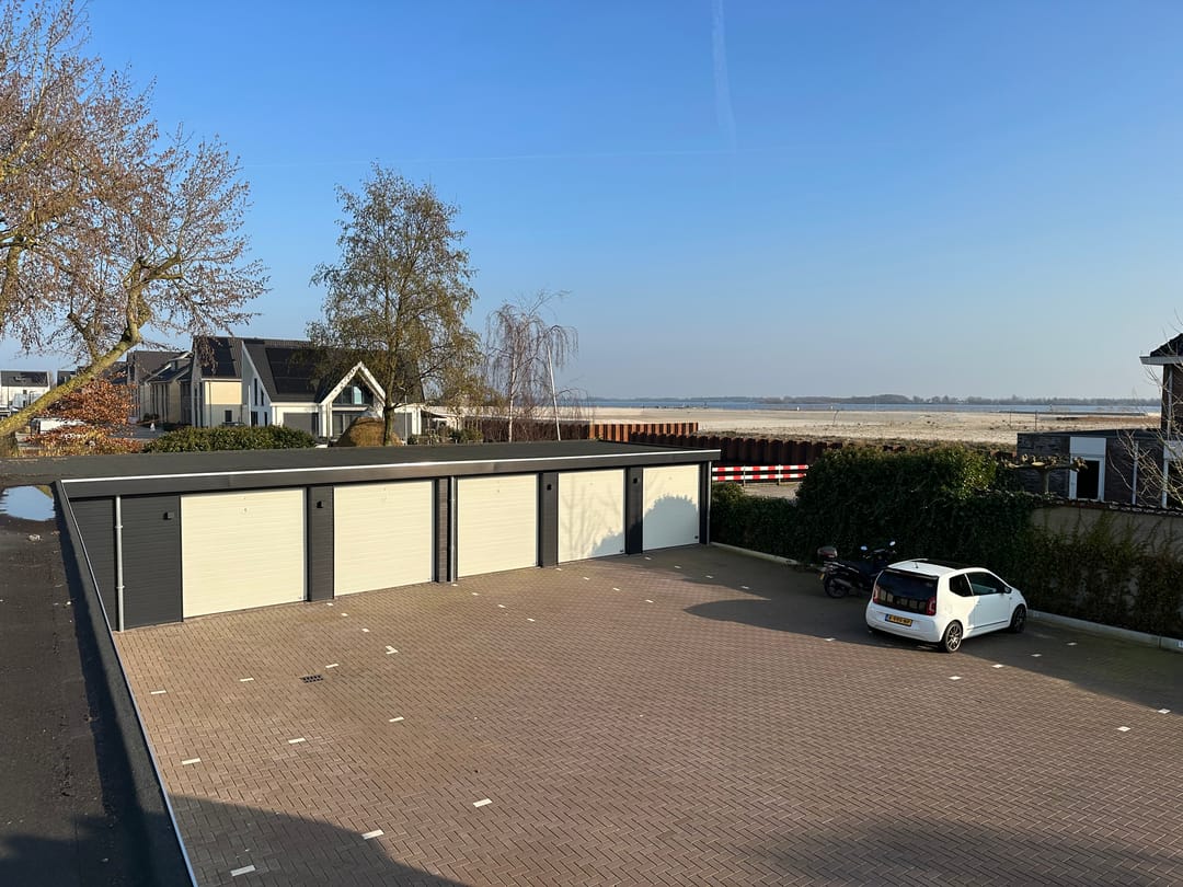 Photo 11 of Noordeinde 167-A10