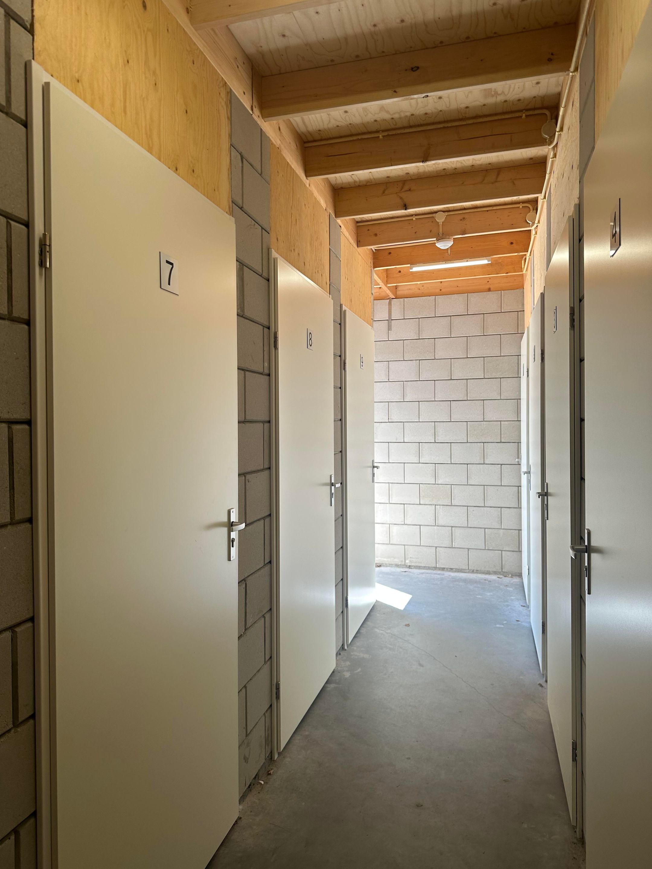 Photo 12 of Noordeinde 167-A10