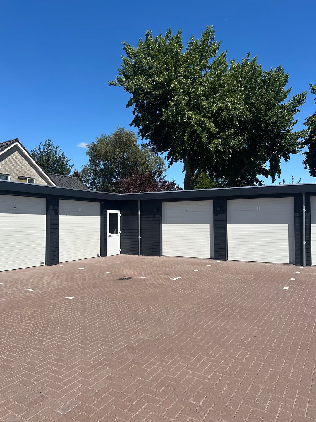 Photo 13 of Noordeinde 167-A10