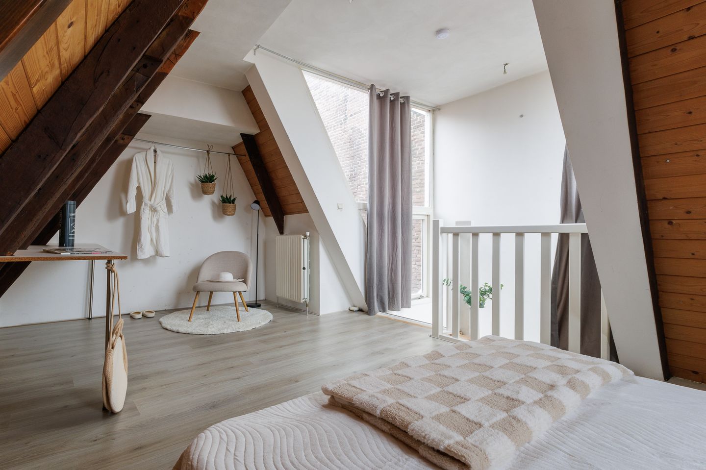 Photo 34 of Haddingestraat 15-B
