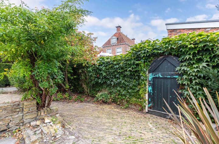 Foto 32 van Jongemastraat 10