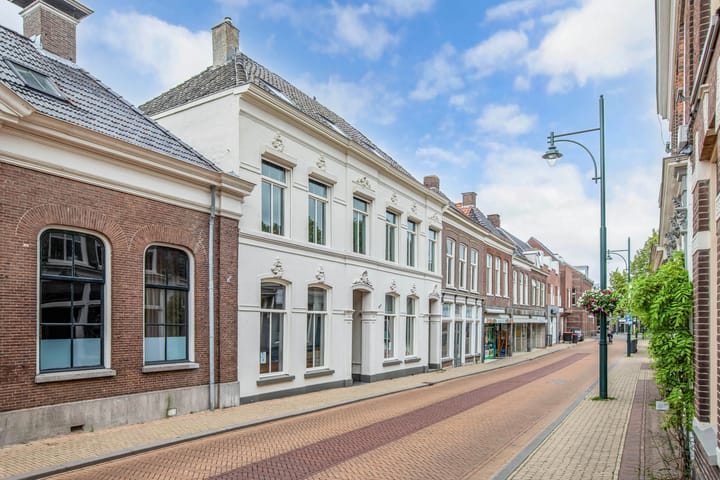 Foto 67 van Jongemastraat 10