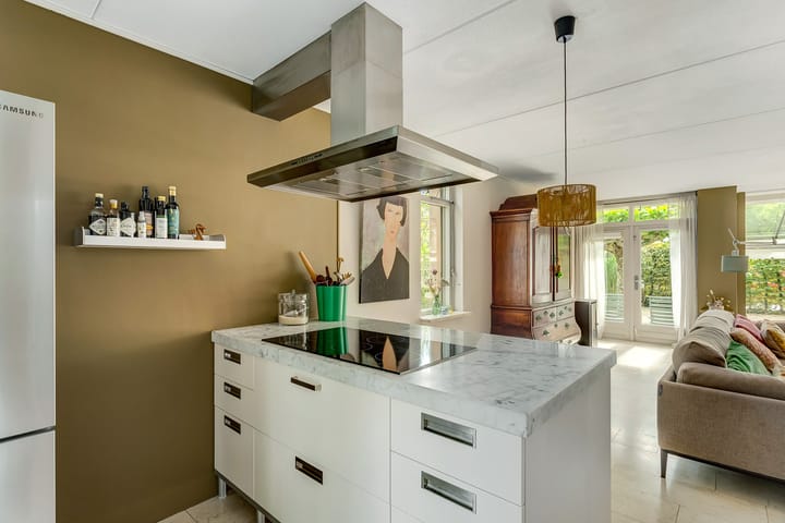 Photo 22 of Regenwulp 58