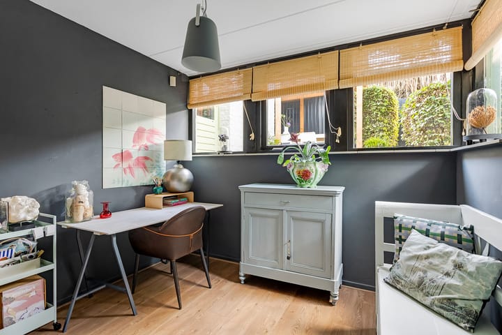 Photo 23 of Regenwulp 58