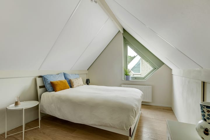 Photo 35 of Regenwulp 58