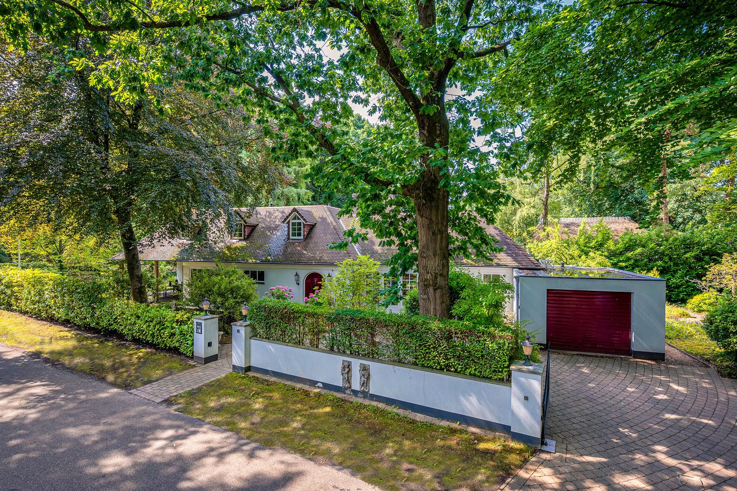 Photo 1 of Oranjelaan 1