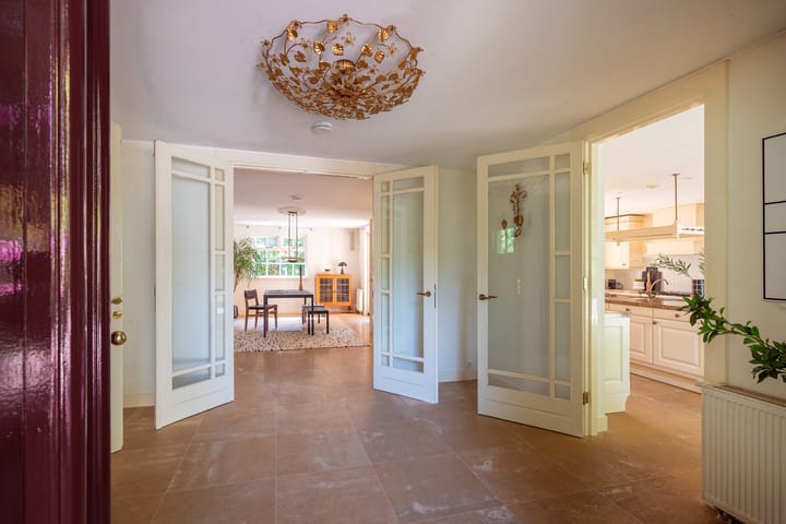 Photo 10 of Oranjelaan 1