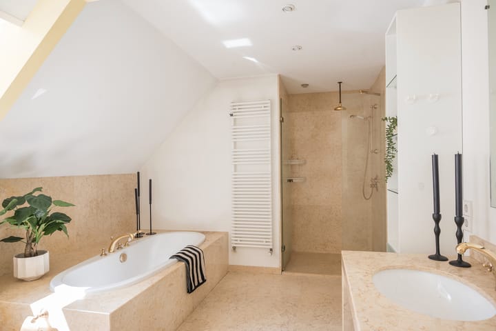 Photo 33 of Oranjelaan 1