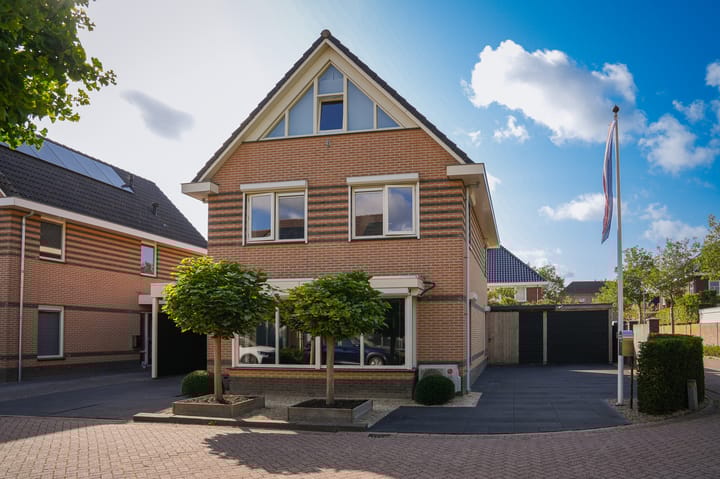 Photo 3 of Mezenlaan 21