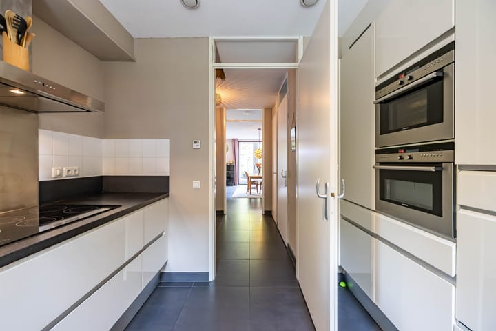 Photo 11 of Tjerk Bolhuisstraat 11