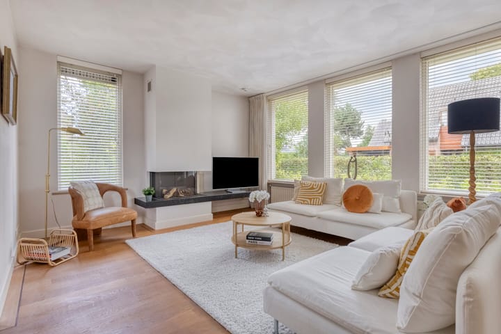 Photo 7 of Besselaar 4