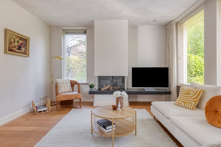 Photo 8 of Besselaar 4