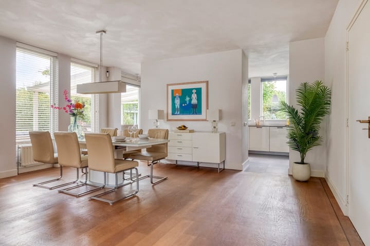 Photo 11 of Besselaar 4