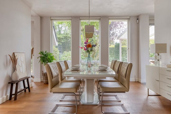 Photo 12 of Besselaar 4