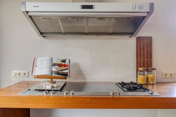 Photo 16 of Besselaar 4