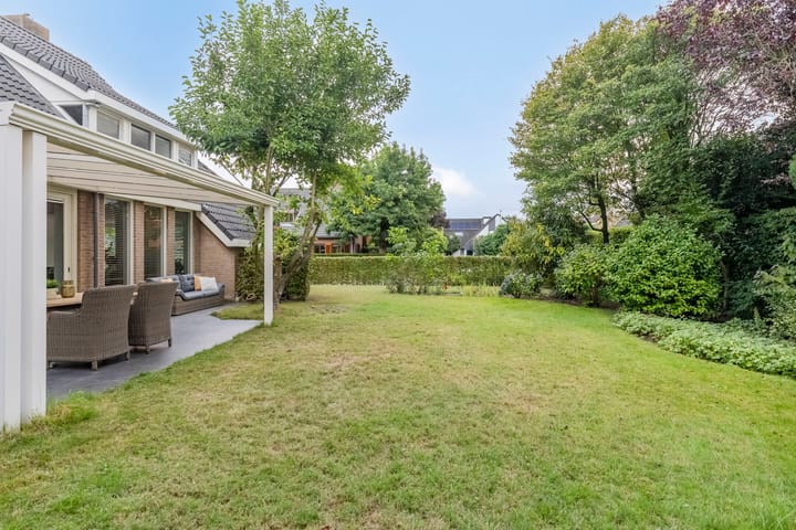 Photo 36 of Besselaar 4