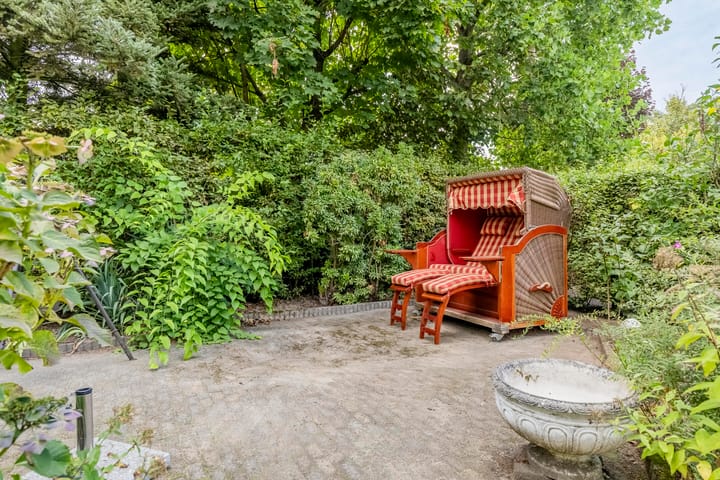 Photo 43 of Besselaar 4