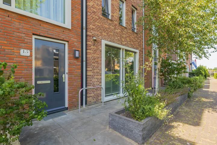 Foto 4 van Hugo de Vrieslaan 15