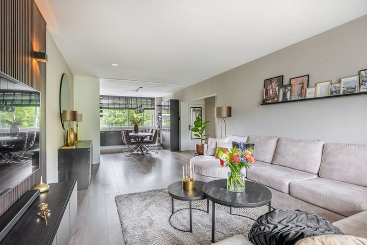 Foto 2 van van Houtenlaan 13