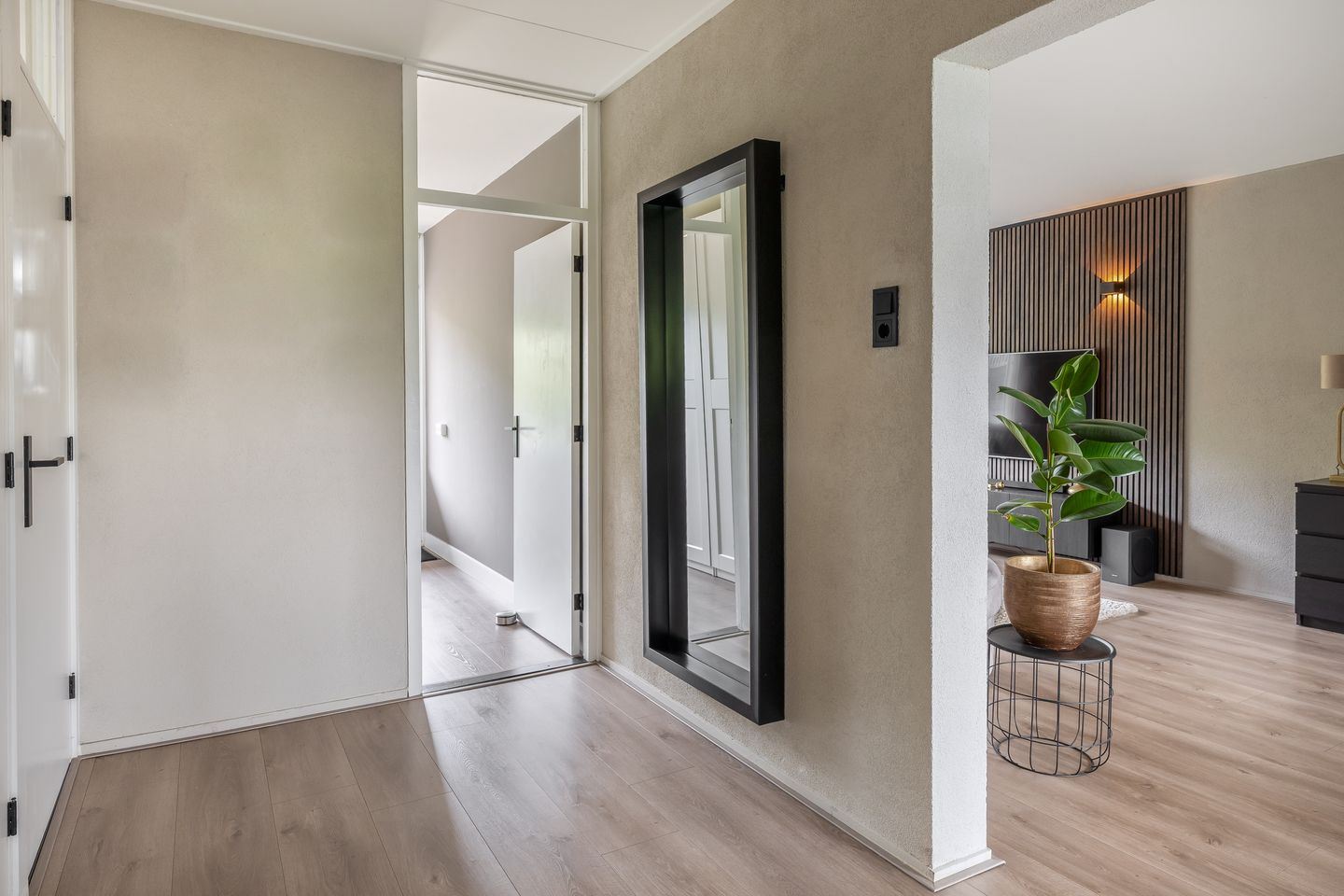 Foto 19 van van Houtenlaan 13