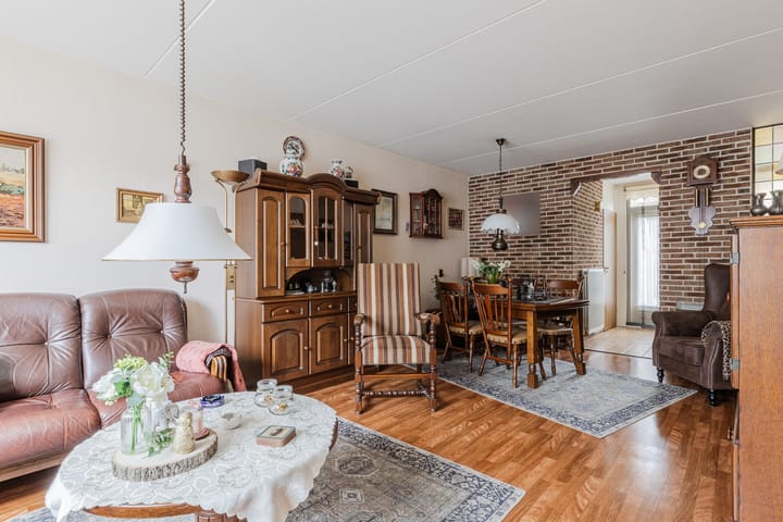 Foto 10 van Hercules 64