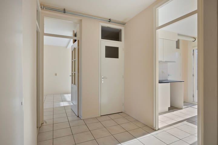 Photo 19 of Jan van Zutphenstraat 23