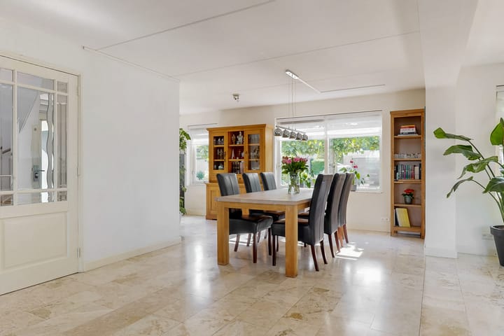 Photo 5 of Bertus Aafjeshof 72