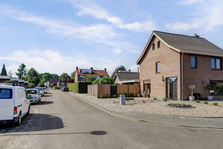 Foto 4 van Elzenweike 16