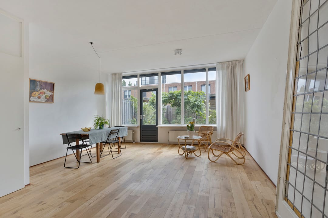 Photo 2 of Waregemstraat 9