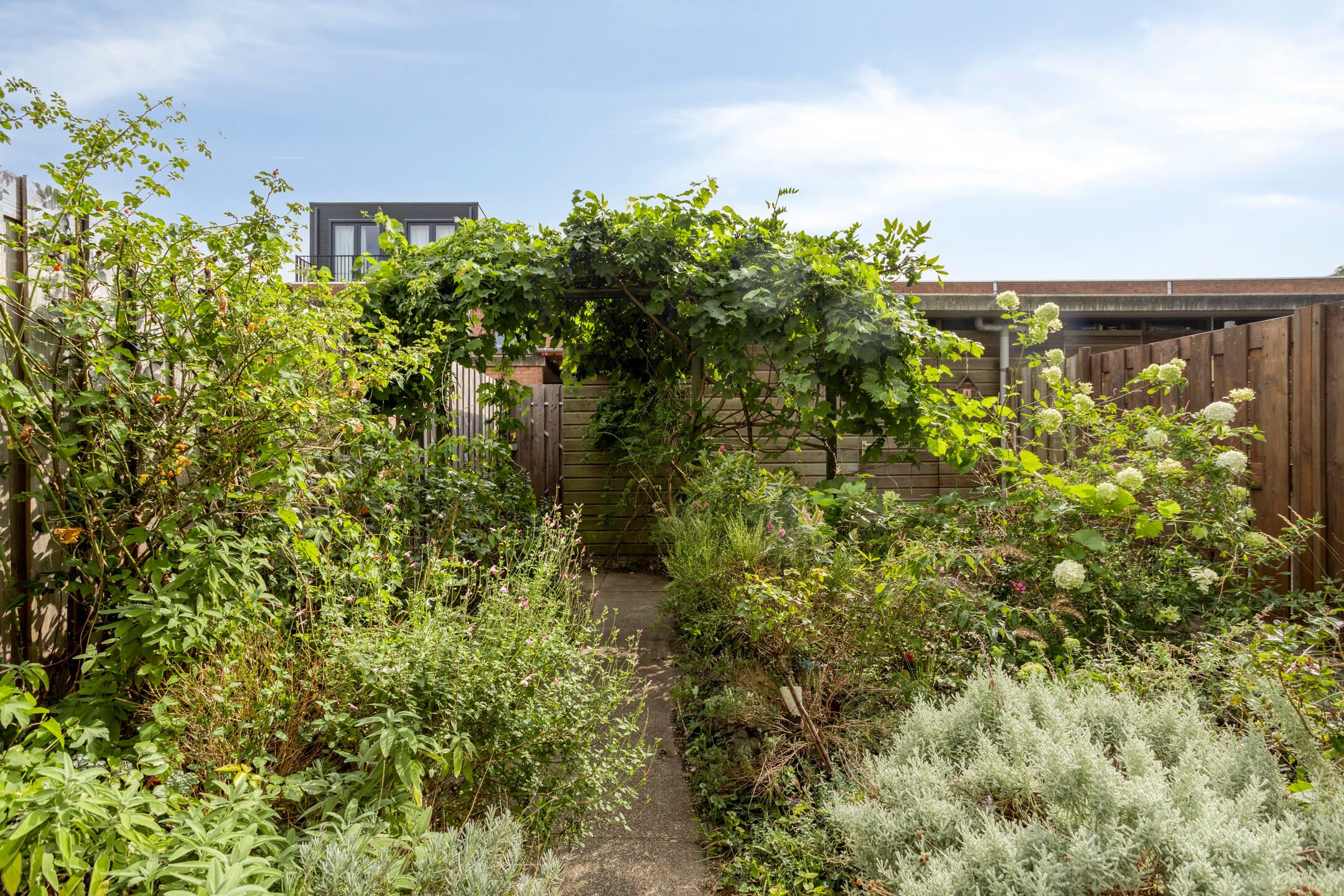 Photo 6 of Waregemstraat 9