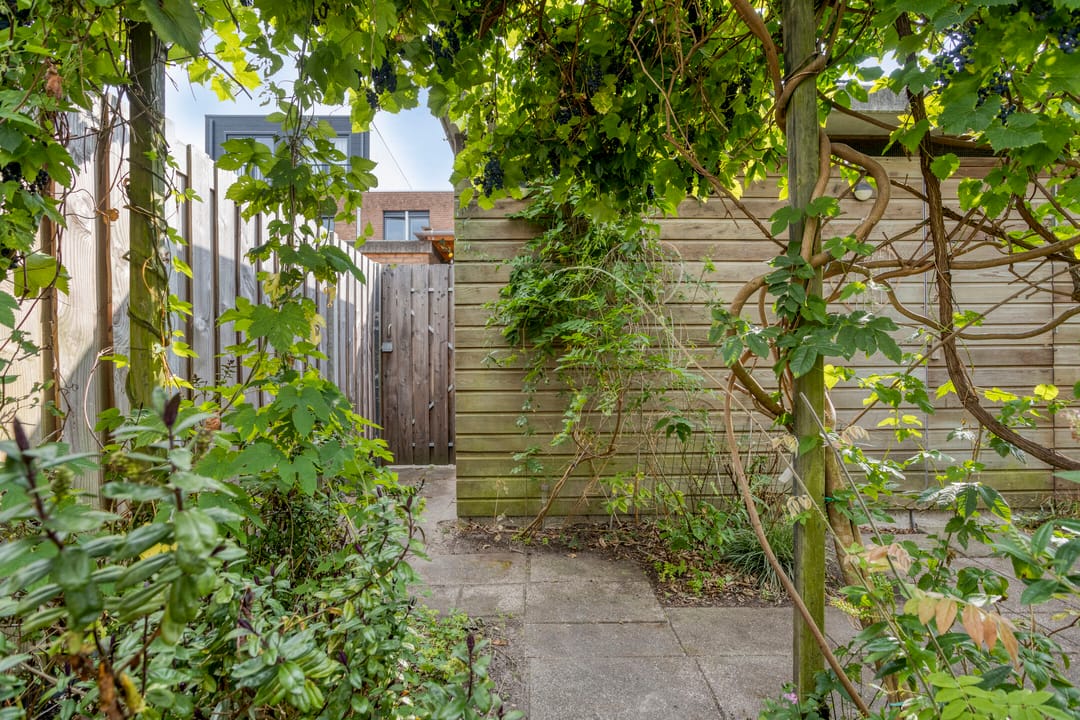 Photo 16 of Waregemstraat 9