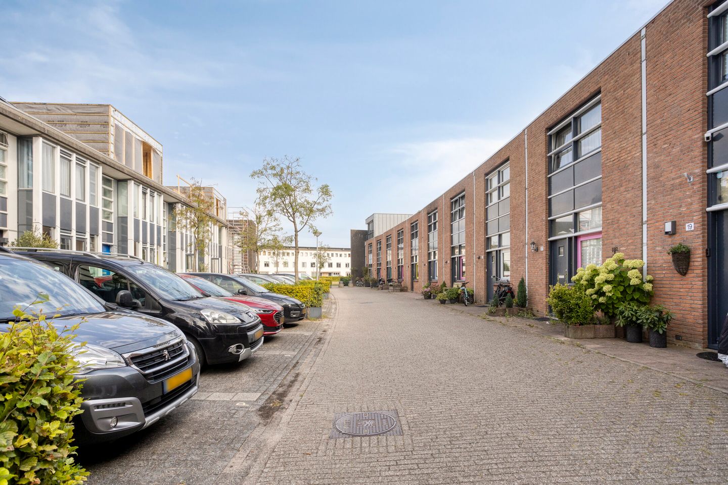 Photo 19 of Waregemstraat 9