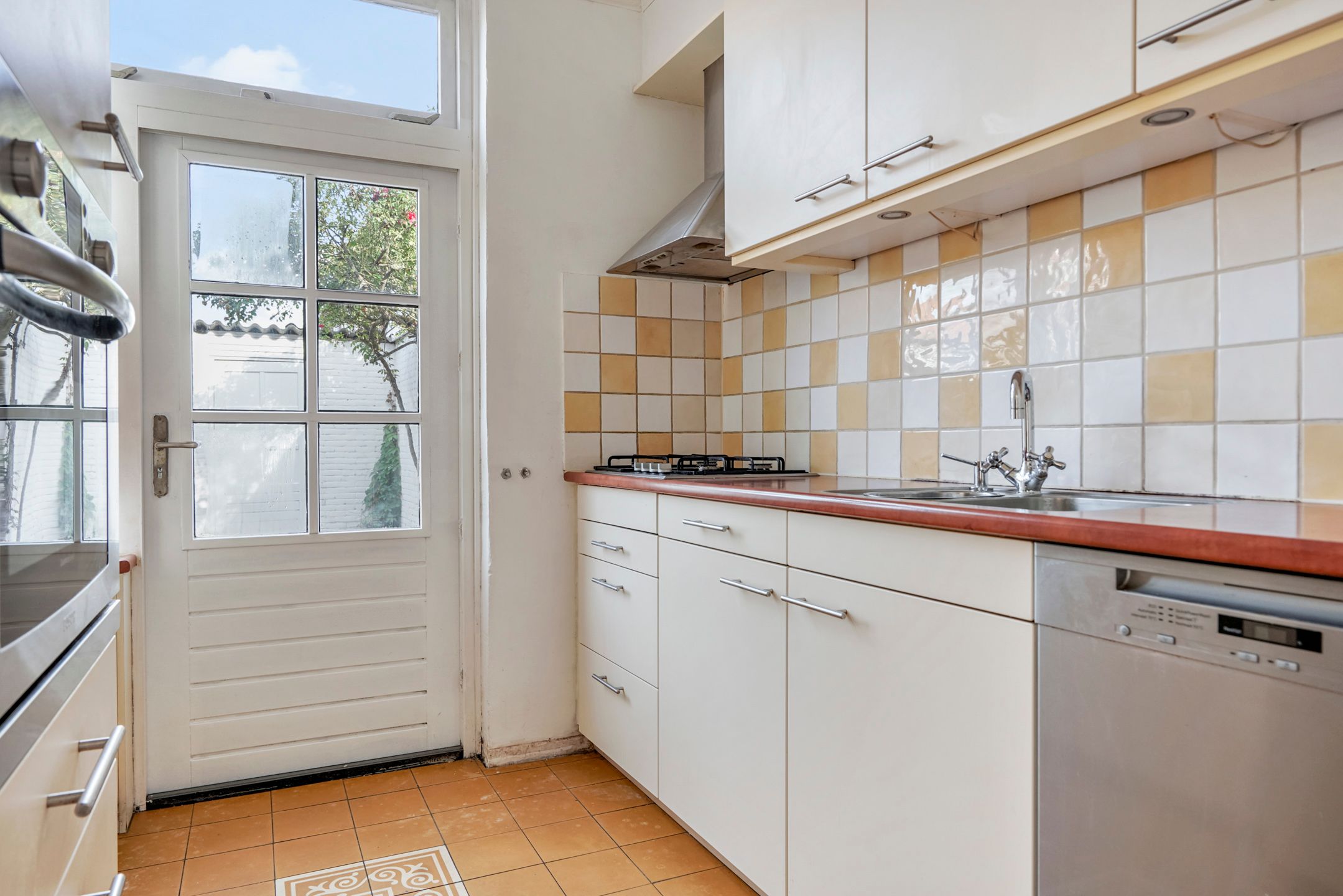 Foto 9 van Smirnoffstraat 1