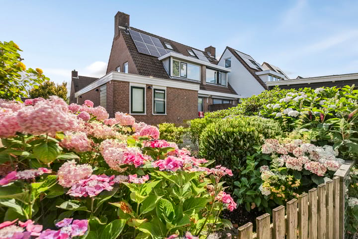 Foto 2 van Hof van Waarder 2