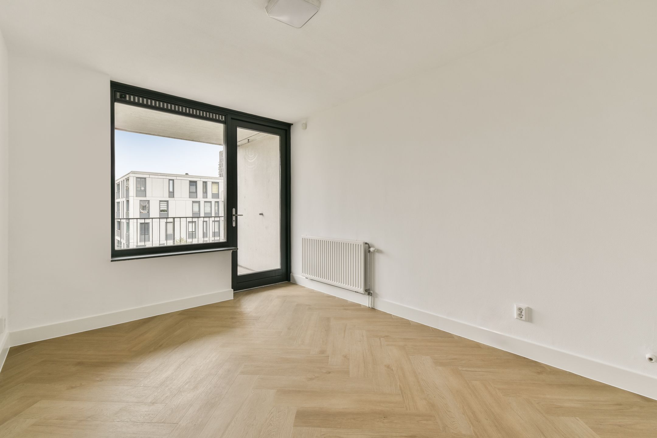 Photo 9 of Burgemeester Röellstraat 610