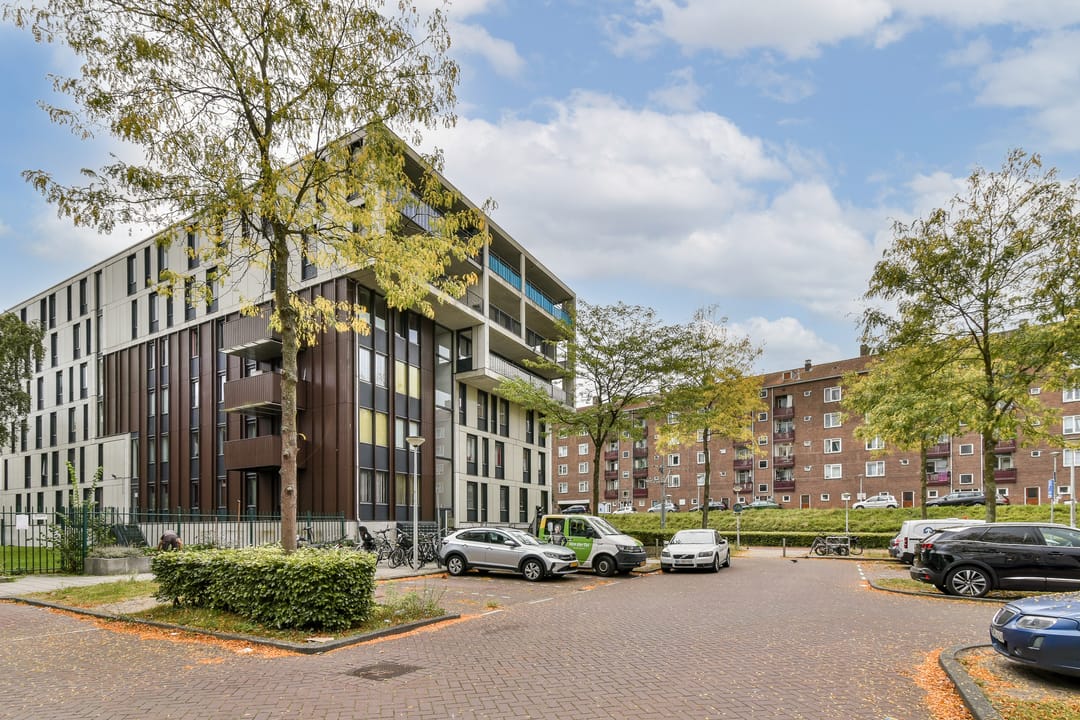 Photo 17 of Burgemeester Röellstraat 610