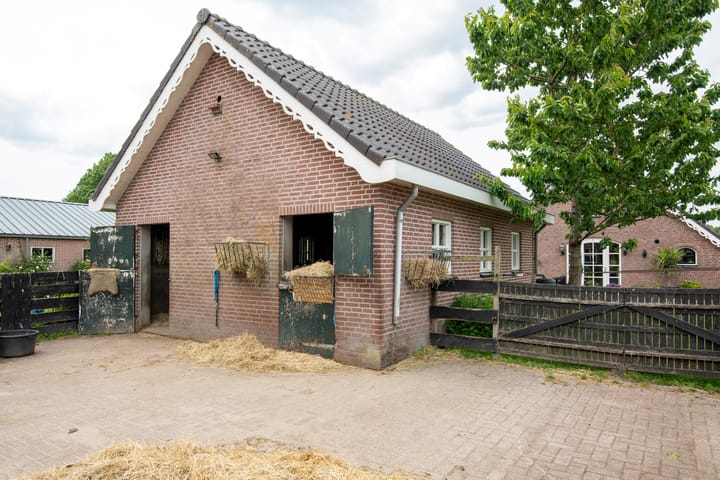 Photo 48 of Stenenkamerseweg 37