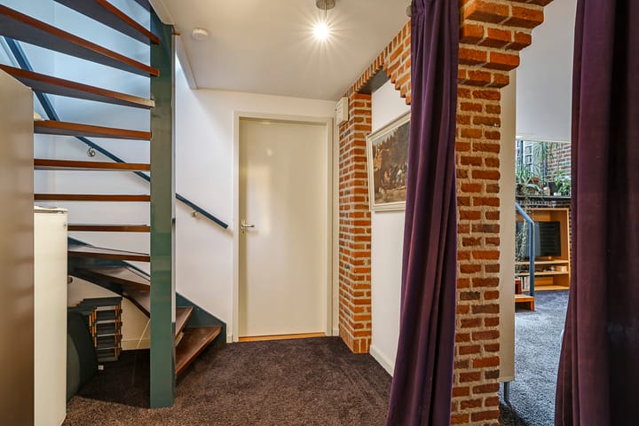 Photo 34 of Lucaslaan 15