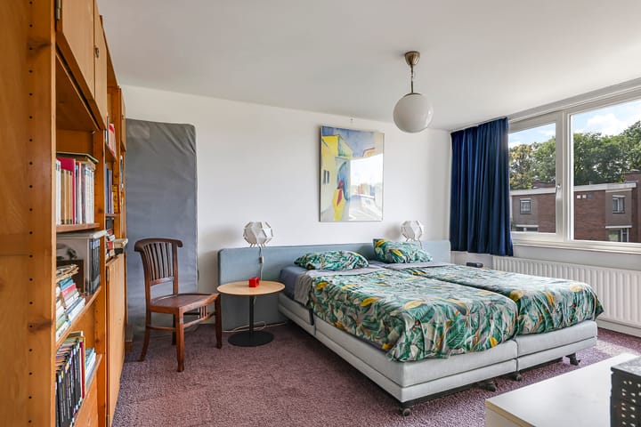 Photo 46 of Lucaslaan 15