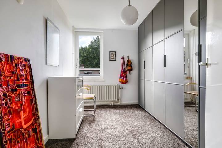 Photo 50 of Lucaslaan 15