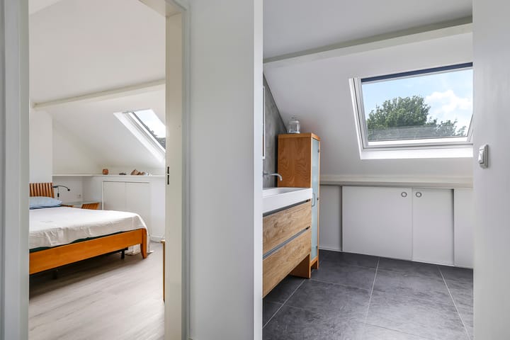 Photo 56 of Lucaslaan 15